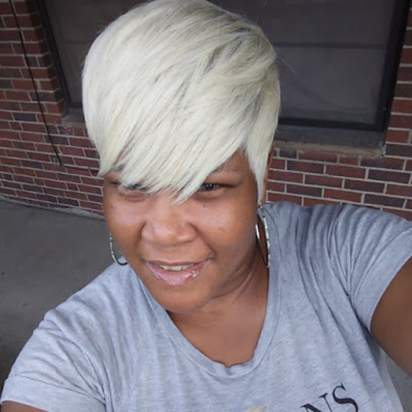 Meet your Posher, Lasondra - Picture 1 of 1